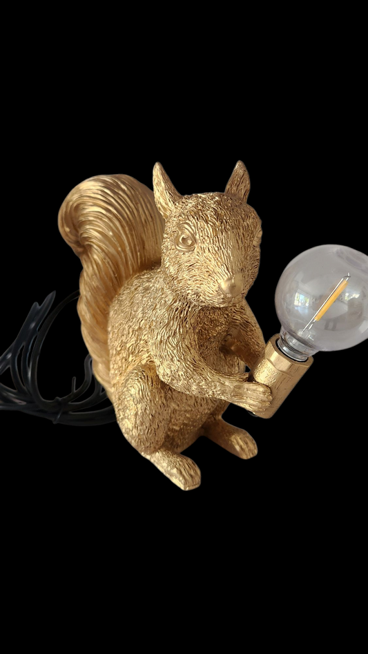 Small squirrel lamp